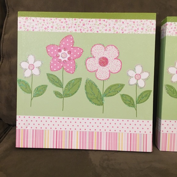 Girl or nursery canvas 12x12 flower wall decor - Picture 2 of 5